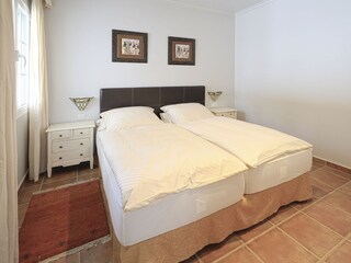 Schlafzimmer1