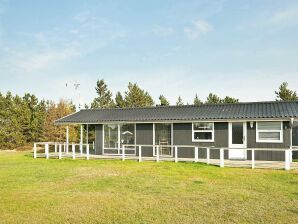 Holiday house 6 person holiday home in Glesborg - Fjellerup Beach - image1