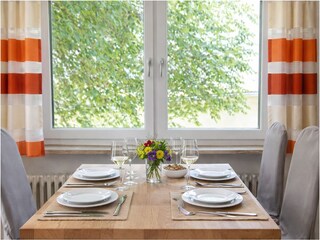 Essecke mit Blick ins Grüne