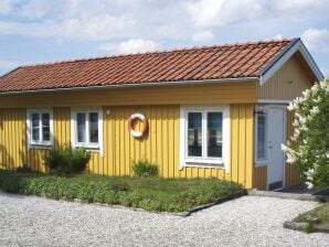 Holiday house 3 Personen Ferienhaus in STENUNGSUND - Varekil - image1