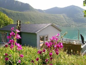 10 Personen Ferienhaus in Kaldfarnes - Torsken - image1