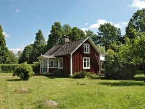 Holiday house 5 Personen Ferienhaus in KALVSVIK - Lönashult - image1