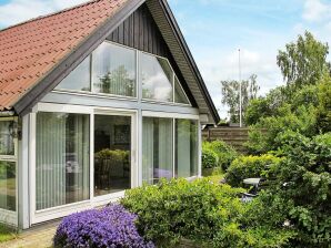 Ferienhaus 4 person holiday home in Køge