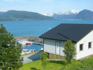 Vakantiehuis 4 persoons vakantie huis in Lauvstad - Dalsfjord - image1