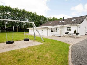 12 Personen Ferienhaus in Egå-By Traum - Djursland - image1