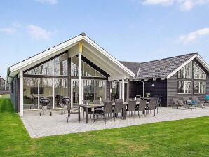 Holiday house 18 person holiday home in Hasselberg - Olpenitz - image1