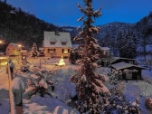 Blick auf das Grundstück im Winter