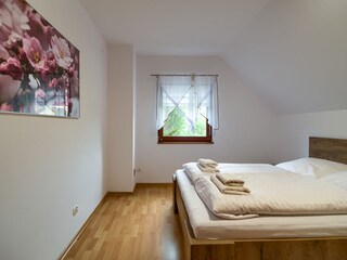 2. Schlafzimmer