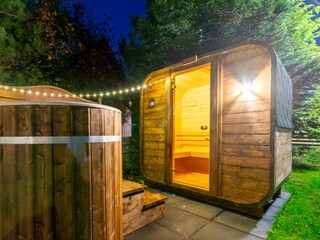 Kaltwasserbadefass & Sauna