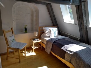 2. Schlafzimmer mit 2 Einzelbetten