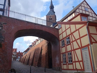 Die Rossfurt, Zugang zur Stadt von der Wasserseite