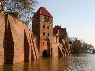 Auch bei Hochwasser spektakulär schön: Tangermünde 2013