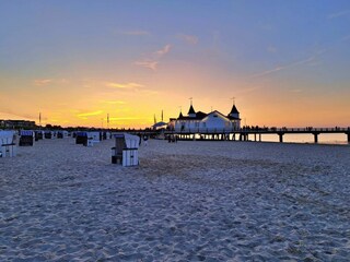 Seebrücke Ahlbeck am Abend