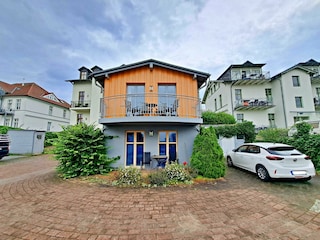 Außenansicht Gartenhaus / Rückseite Villa Bella