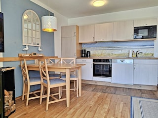Ferienwohnung 1.2.11 Inselstrand - Essbereich - Küche