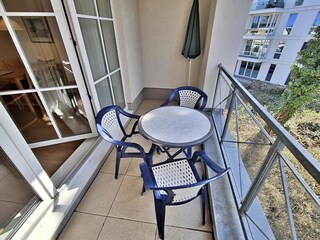 möblierter Balkon