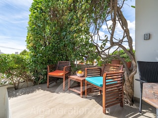 Gartenterrasse im vorderen Bereich