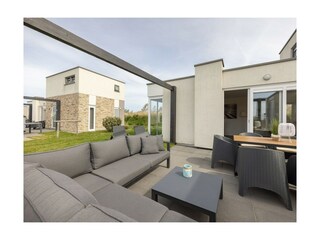 Garden with lounge set