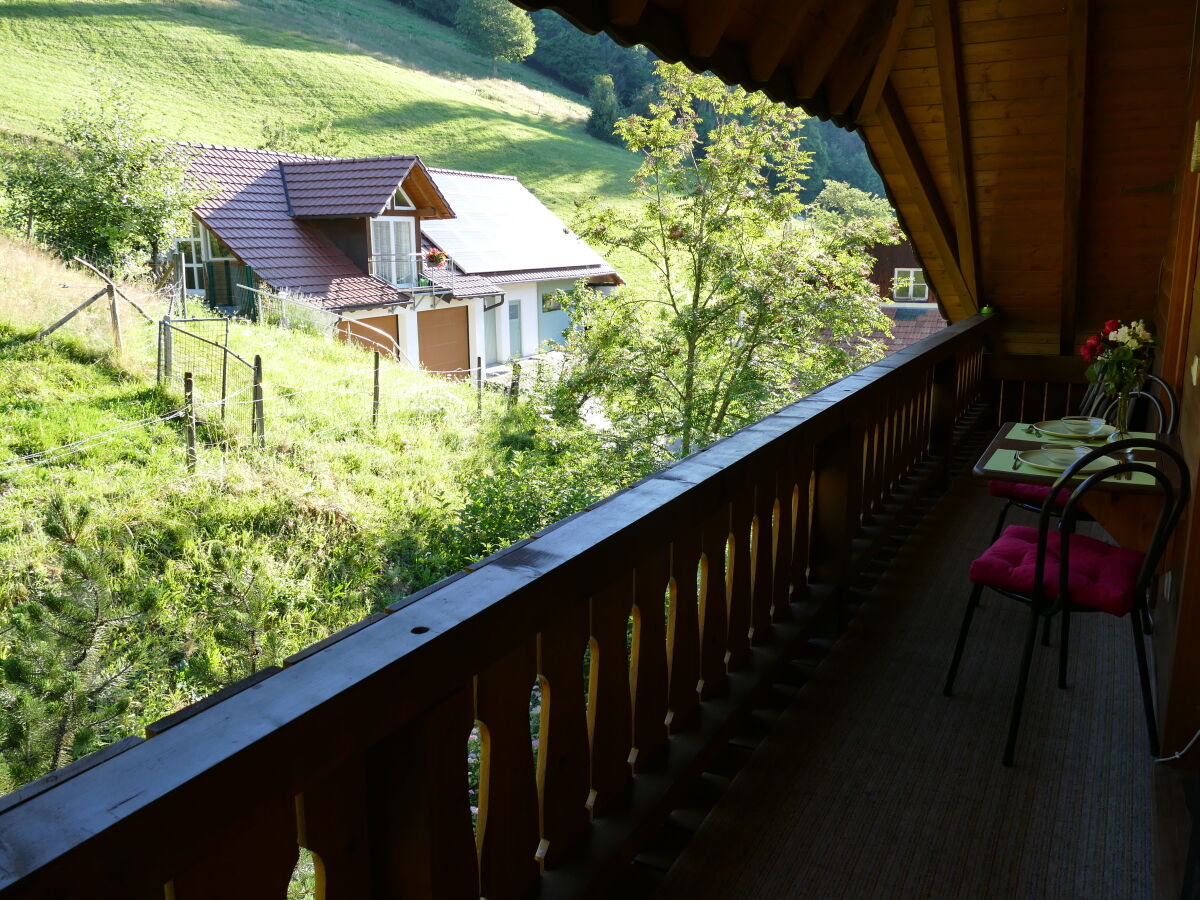 Balkon mit Bergsicht