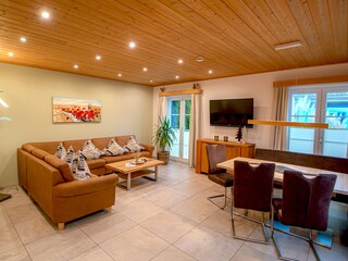 Wohn- und Essbereich