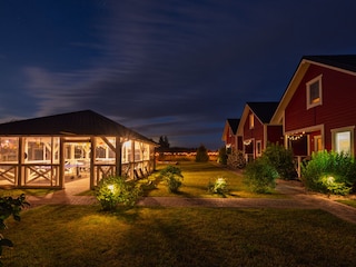 Pirat Bobolin - hotel by night