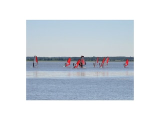 Surfing auf dem Bukowo See (2km)