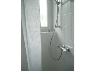 1.Bad m. Dusche/Fenster