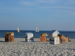 Strandkorb am Strand inkl.