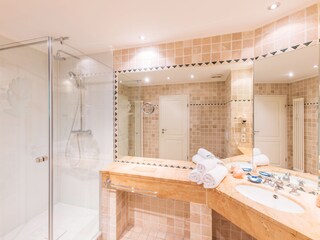 Badezimmer mit Fußbodenheizung