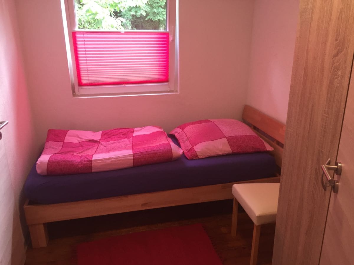 Schlafzimmer 3 Einzelbett