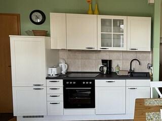 Voll ausgestattete Küche