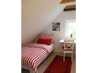 3. Schlafzimmer im OG 1,00 x 2,00 m