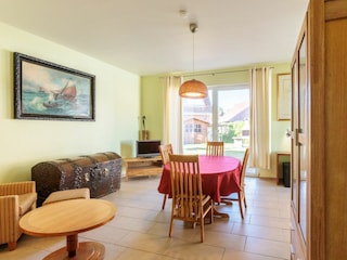 Wohnzimmer mit Essecke