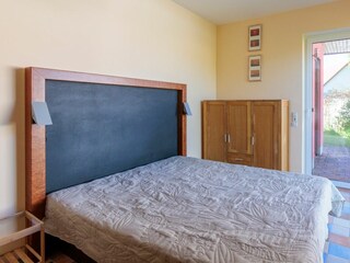 Schlafzimmer mit Doppelbett