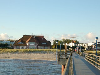 Seebrücke und Kurhaus Zingst