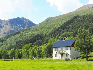 Holiday house Alsvåg Outdoor Recording 4