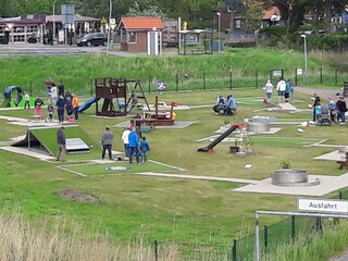 Mini-Golf am Deich