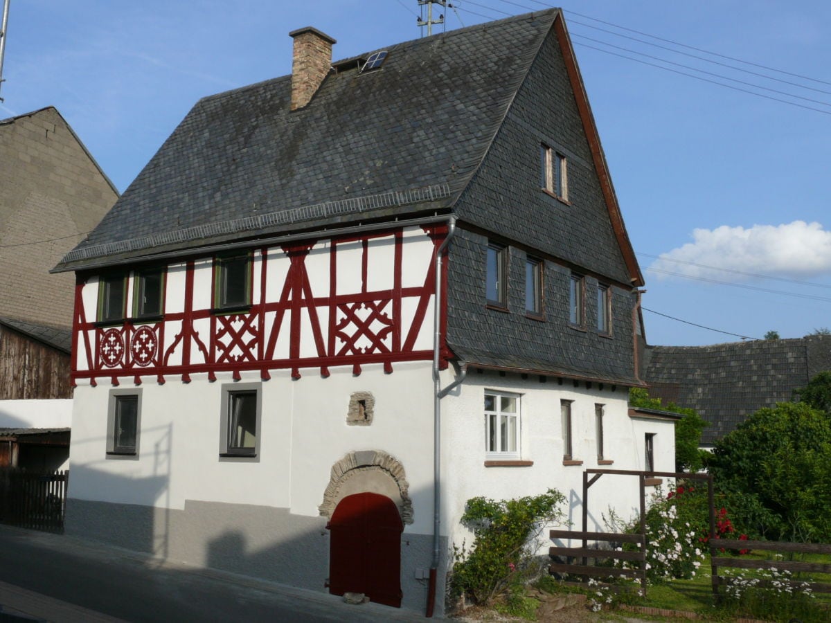 Das Alte Patrizierhaus stammt aus dem Jahr 1585.