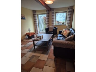 Wohnzimmer mit direktem Zugang in den Garten