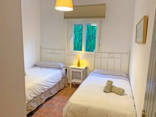 Schlafzimmer mit Doppelbett