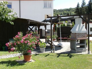 Freisitz mit Grillkamin