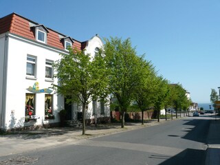 Hausansicht mit der Ostsee im Hintergrund