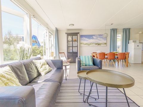 Holiday house Seinpost 33-34 by the sea
