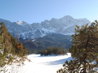 View on the Eibsee in winter