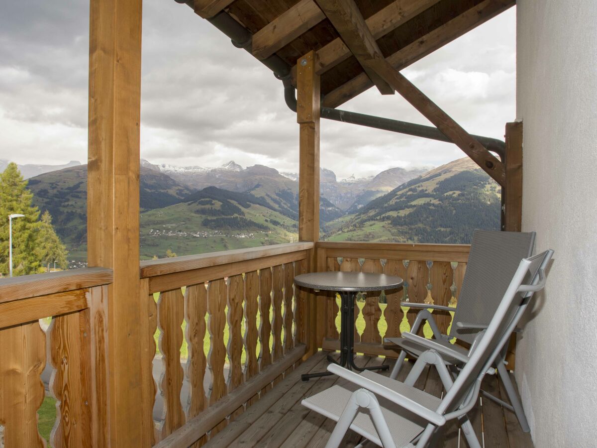 Aussichtsbalkon mit viel Abendsonne