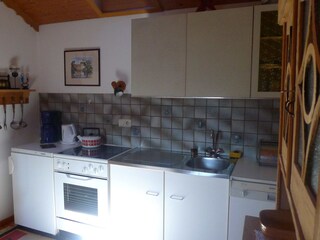 Küche mit Spülmaschine 2. Stock