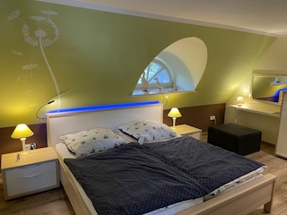 Hochmodernes Schlafzimmer (obere Etage unserer Wohnung)