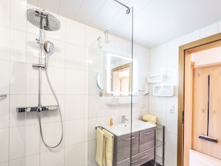 Apartment Schröcken Bathroom 18