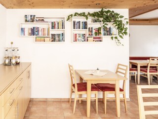 ..mit Lese- und Spielecke