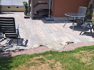 großzügige Sonnenterasse